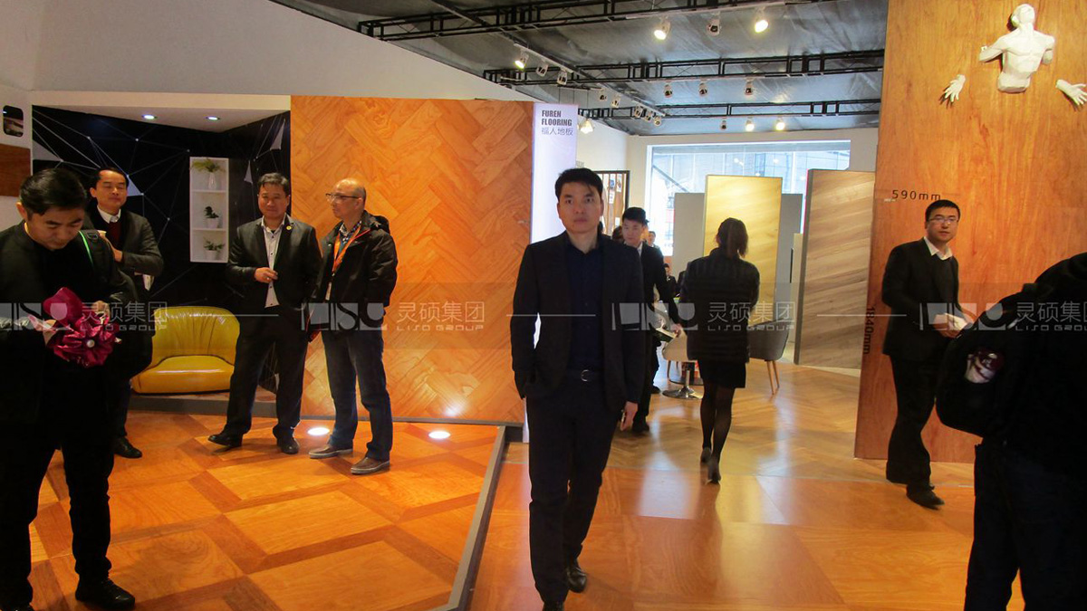 福人地板-地面材料展台设计案例