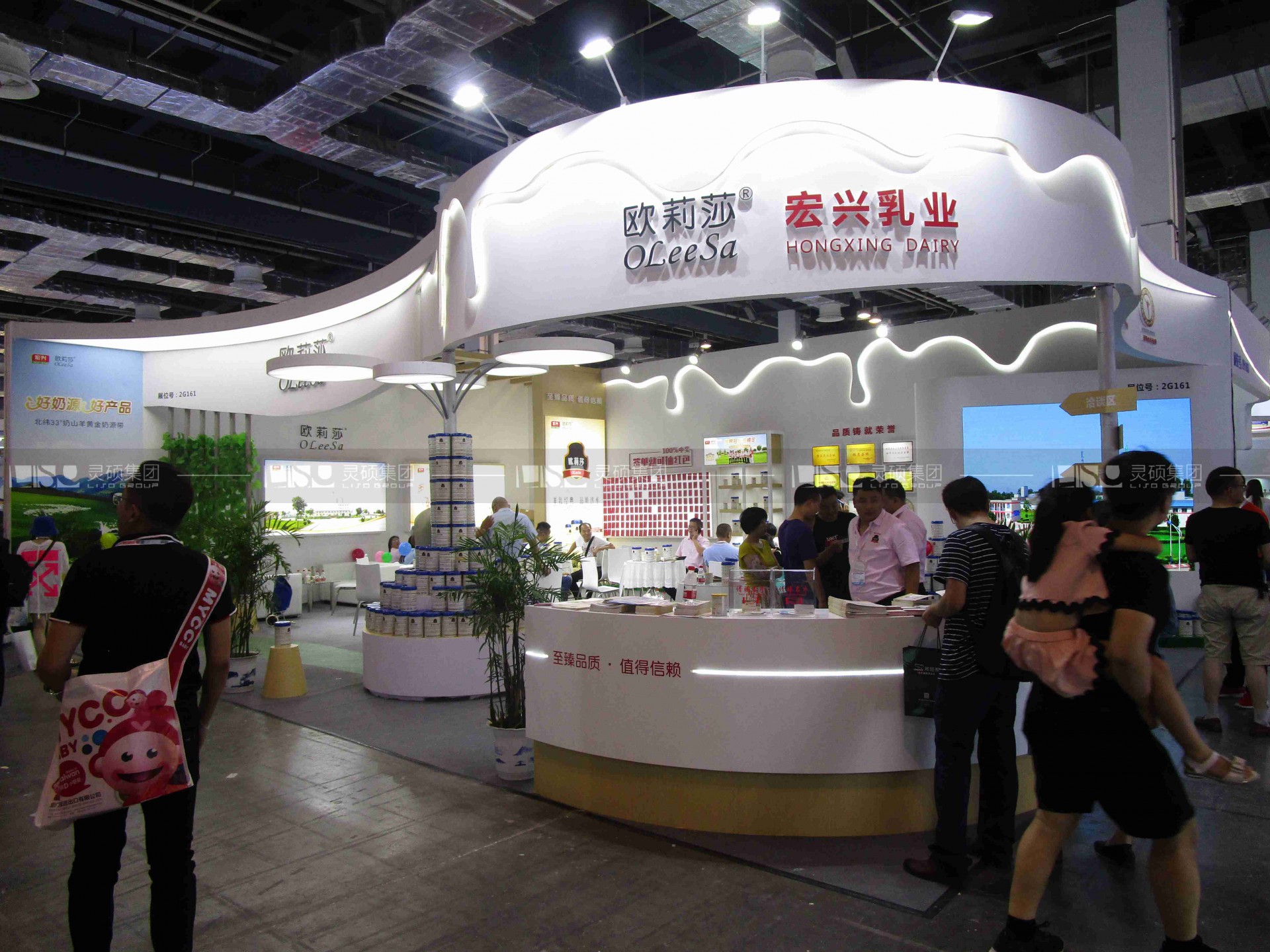 宏兴乳业-19届CBME中国孕婴童展展台设计案例