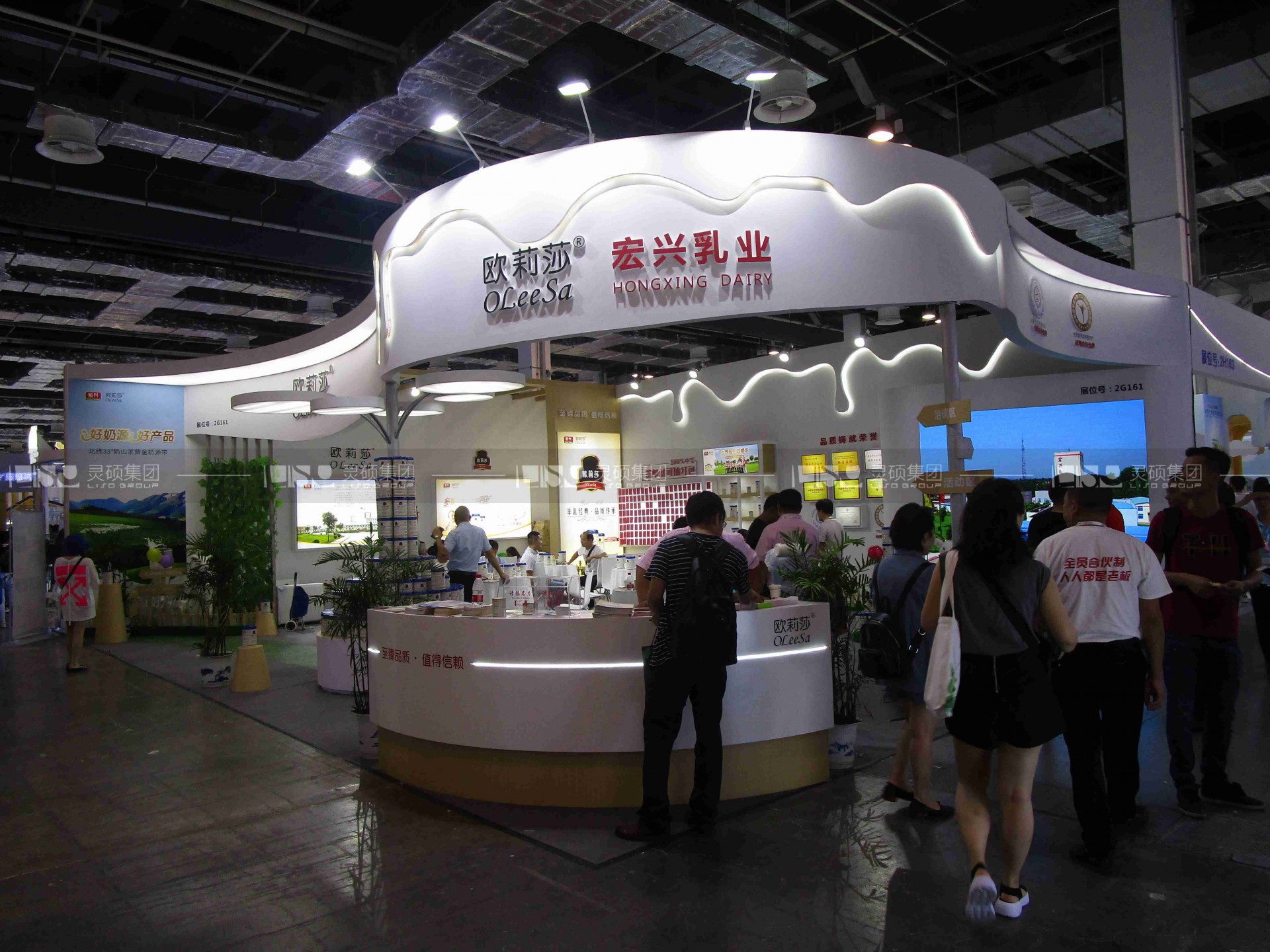 宏兴乳业-19届CBME中国孕婴童展展台设计案例