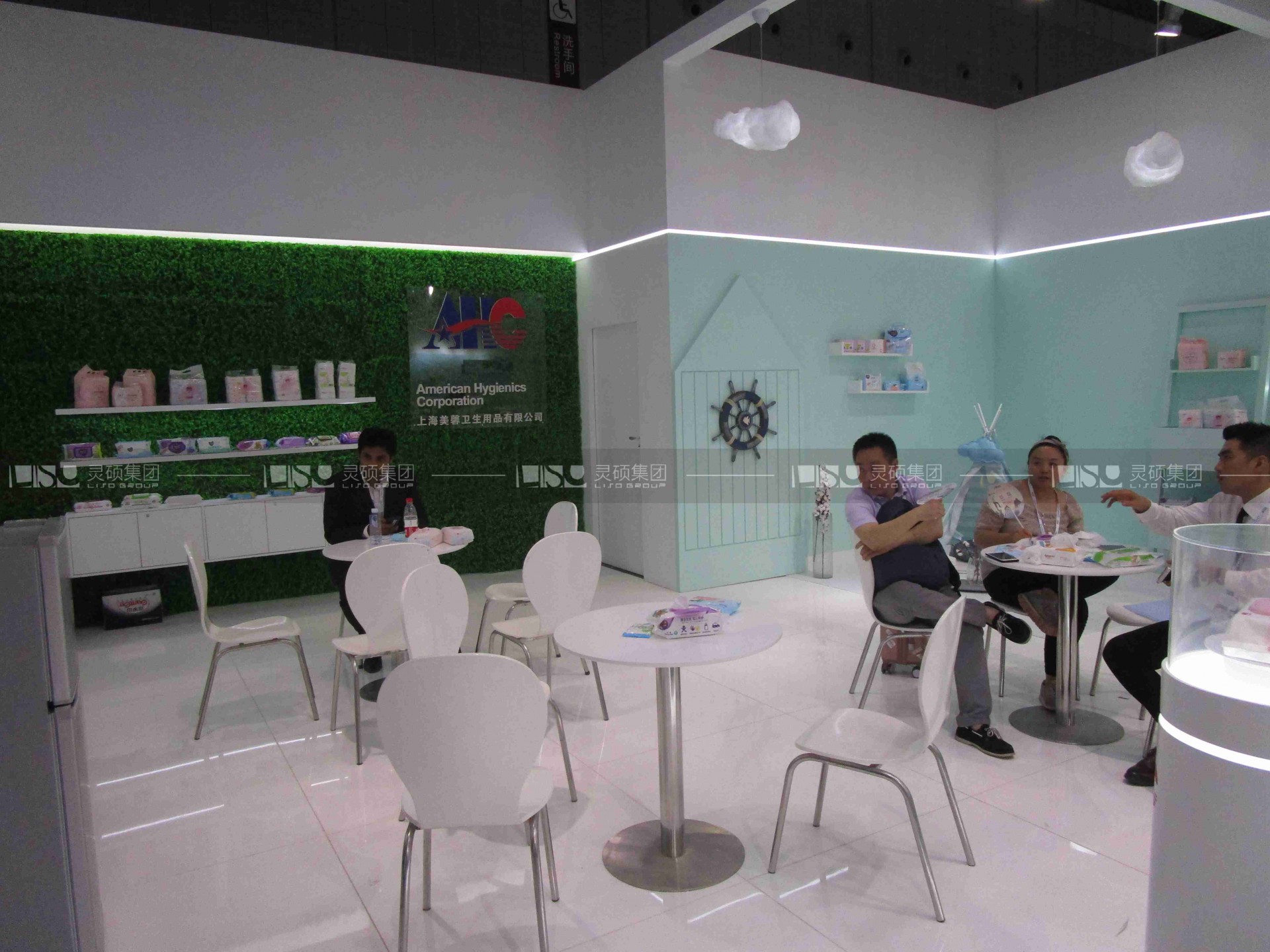 美馨-CBME孕婴童展展台设计案例