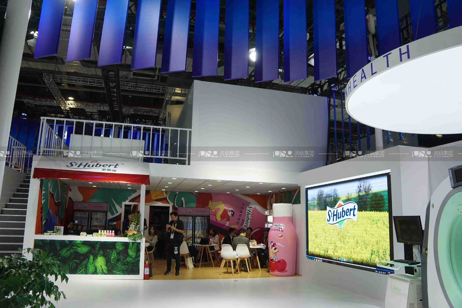 复星Fosun Health-2019年上海展会展台设计案例