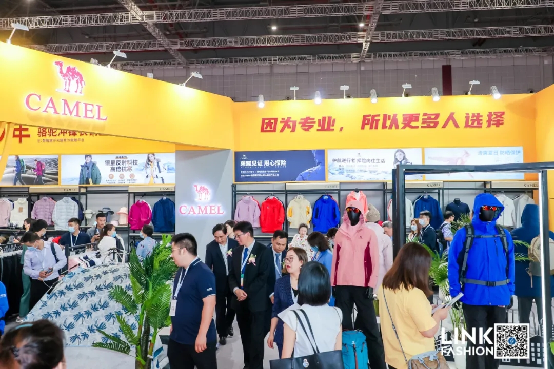 骆驼展台设计搭建.jpg