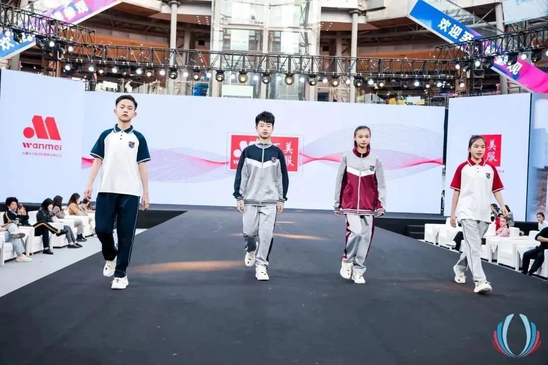 万美2.jpg