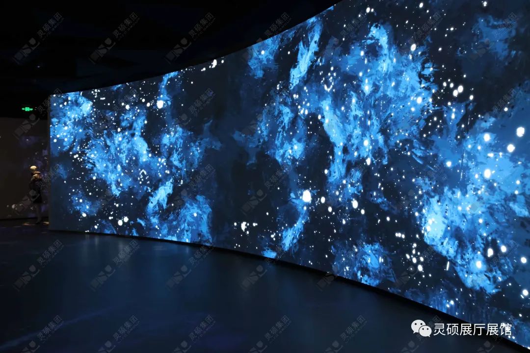 灵(ling)硕(shuo)展厅展馆优秀案例-波司登登峰馆