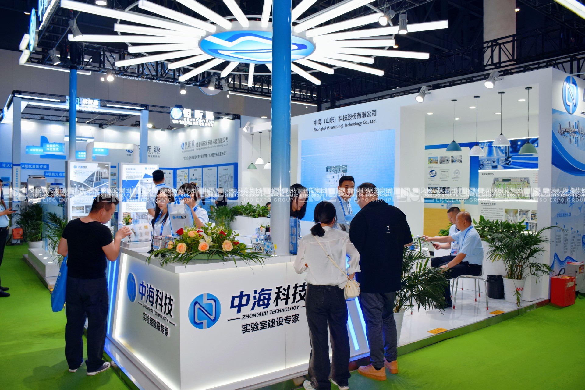 医院建设大会展台设计搭建案例-中海科技